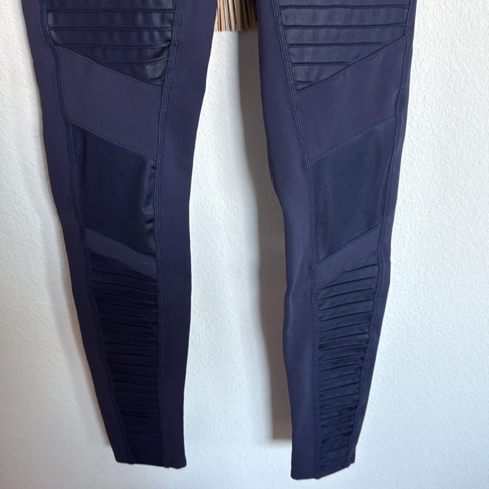 ALO Yoga Blue Moto-Style Leggings with Ribbed Panels - Picture 12 of 14